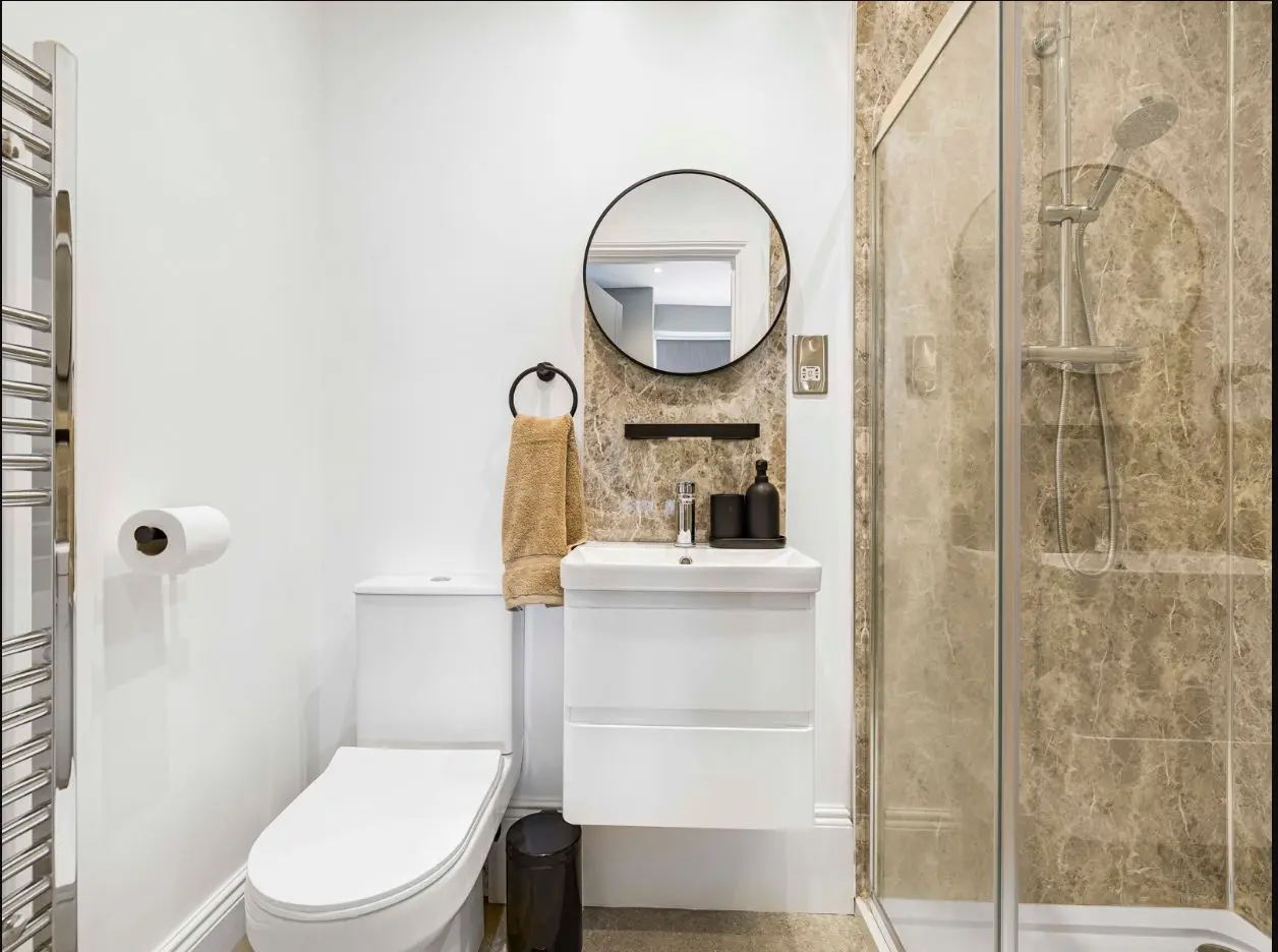 Modern private en-suite shower room at 2 Essex Road