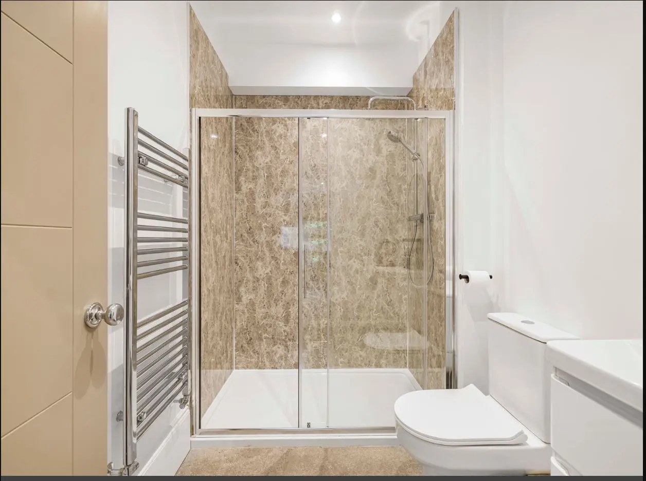 Walk-in shower and fitted en-suite at 2 Essex Road