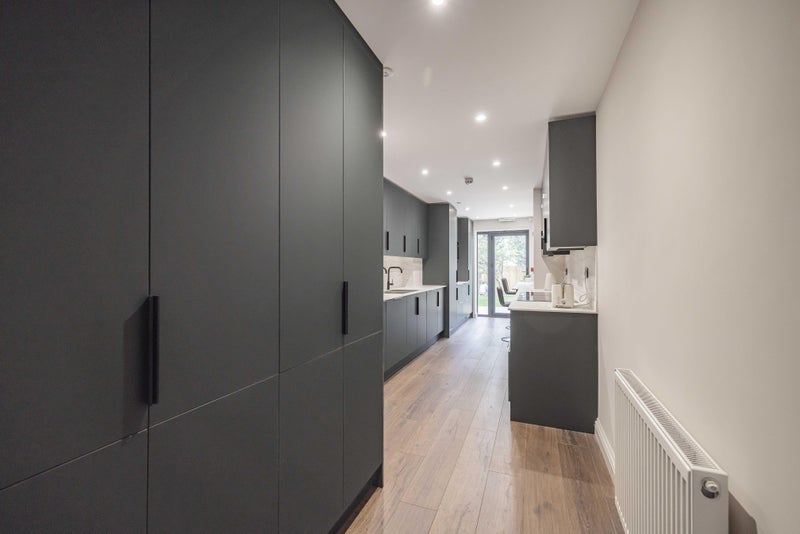 Shared fitted kitchen at 16 Postley Road